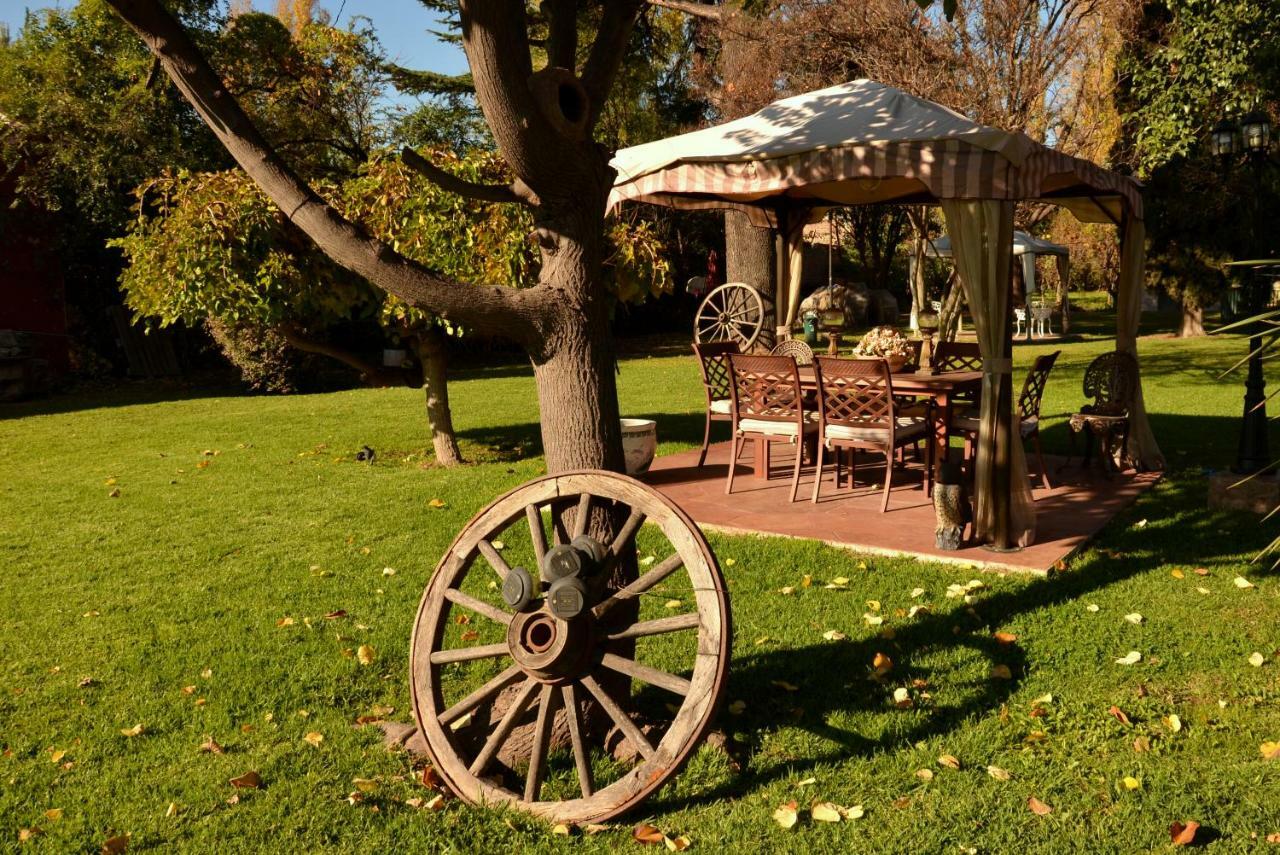 Quinta Ugarte Bed & Breakfast Lujan de Cuyo ภายนอก รูปภาพ