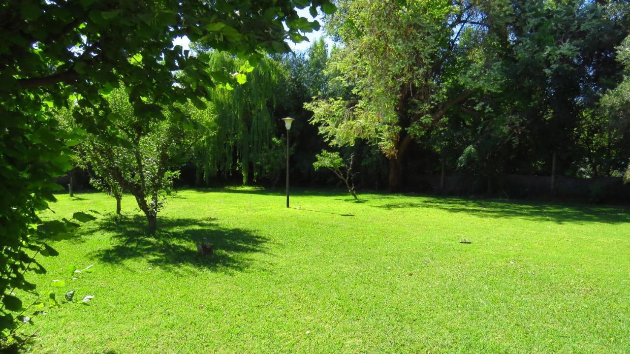 Quinta Ugarte Bed & Breakfast Lujan de Cuyo ภายนอก รูปภาพ